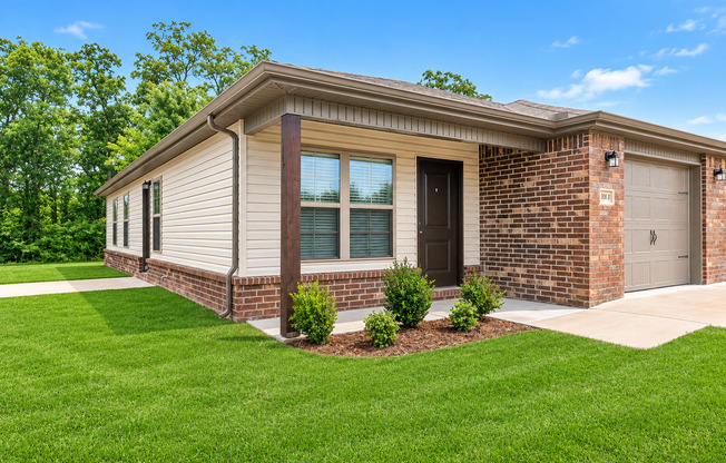 3 beds, 2 baths, 1,101 sqft, $1,342, Unit 1205B