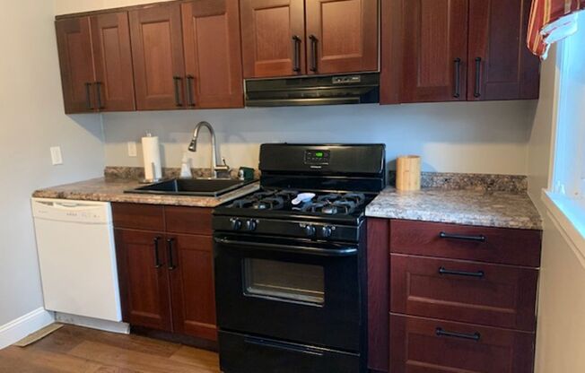 Spacious 4-Bedroom Townhouse in Conshohocken!