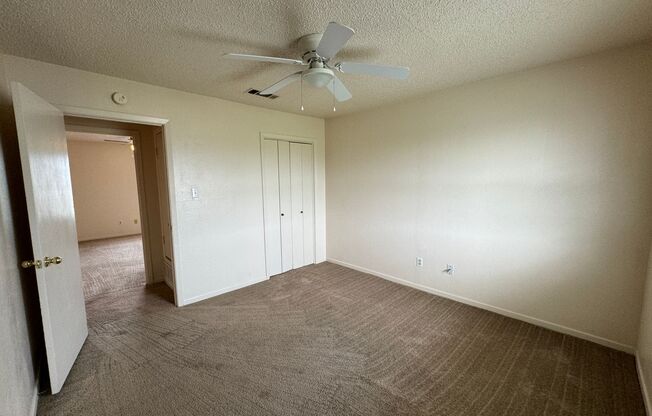 2 beds, 1 bath, 1,054 sqft, $775, Unit Apt A