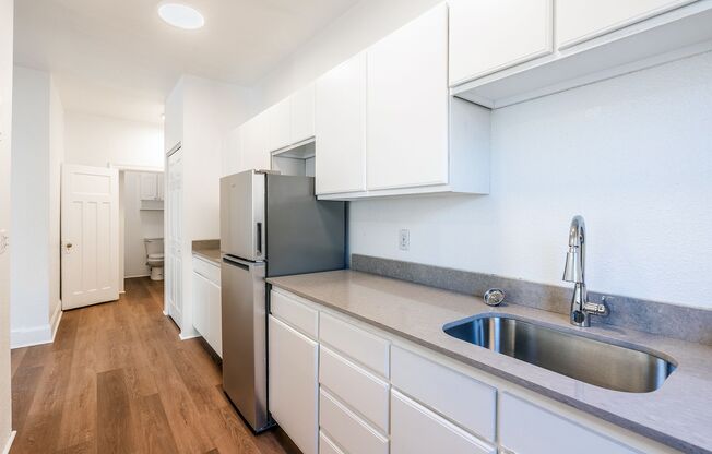 1 bed, 1 bath, 598 sqft, $1,595, Unit 7