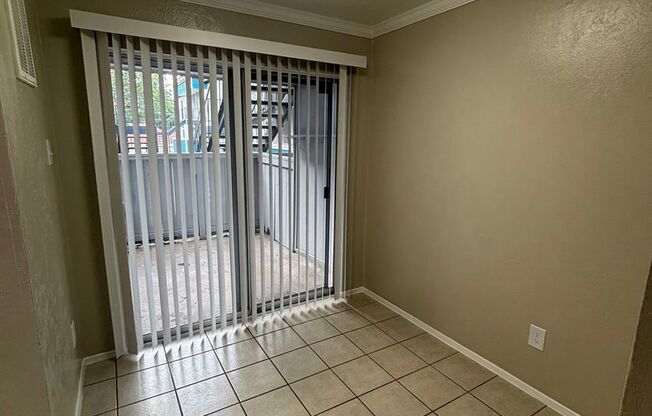 1 bed, 1 bath, 600 sqft, $1,150, Unit 1-204