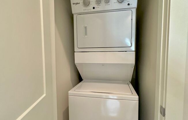 Luxury Buckley Townhome | Modern 2BR, 2BA with Tandem 2-Car Garage