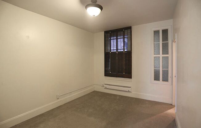 OPEN HOUSE: Sunday (7/20) 3:00pm-3:30pm. First floor 1BR/1BA on Telegraph Hill, Lots of Natural Light! Fantastic San Francisco Location! (444 Greenwich Street #1)