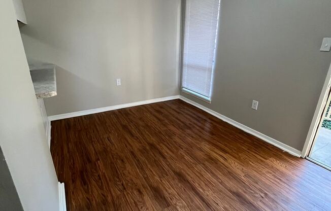 1 bed, 1 bath, 800 sqft, $900, Unit 124