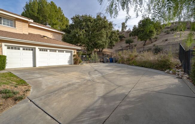 6 Bedroom Home for Rent in Newhall!
