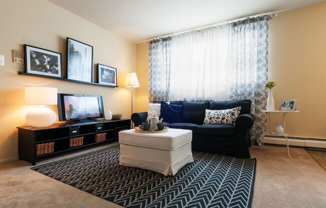 1 bed, 1 bath, 578 sqft, $1,275, Unit A03