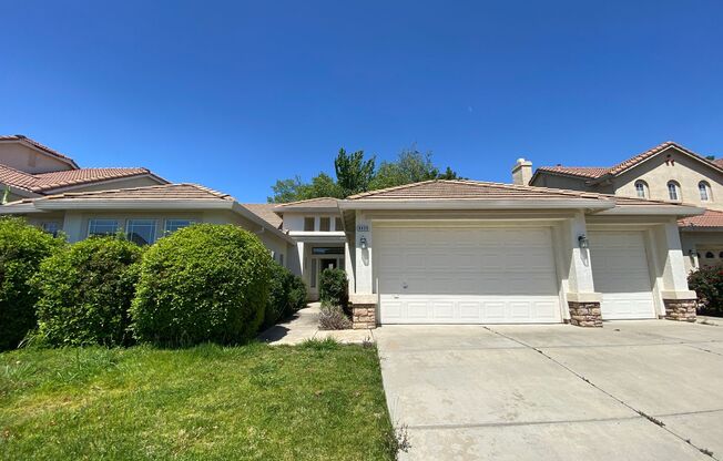 East Elk Grove Home Close to Pleasant Grove High