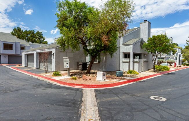 NE Townhome with new upgraded stainless steel appliances