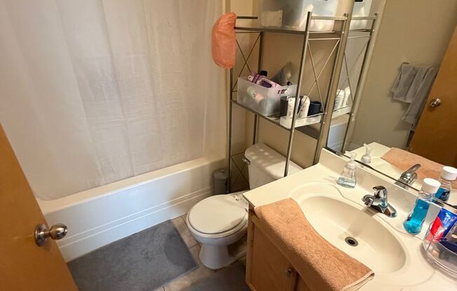 1 bed, 1 bath, 700 sqft, $1,450, Unit 112