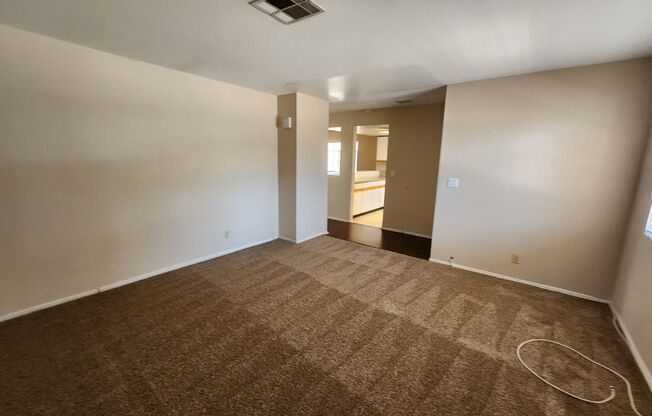 Lovely 2 Bed 2 Bath Downstairs Condo in Green Valley.