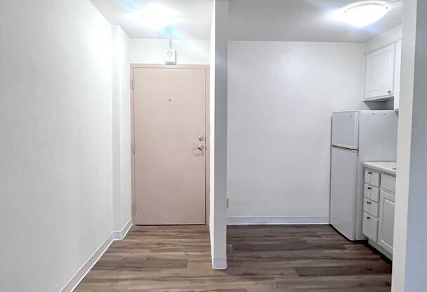 Studio, 1 bath, 320 sqft, $800, Unit # 516