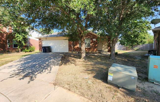 Spacious 4-Bedroom Home in Villages of Woodland Springs