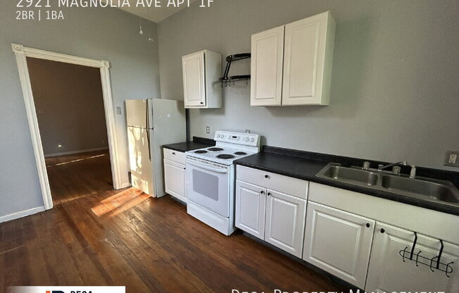2921 MAGNOLIA AVE