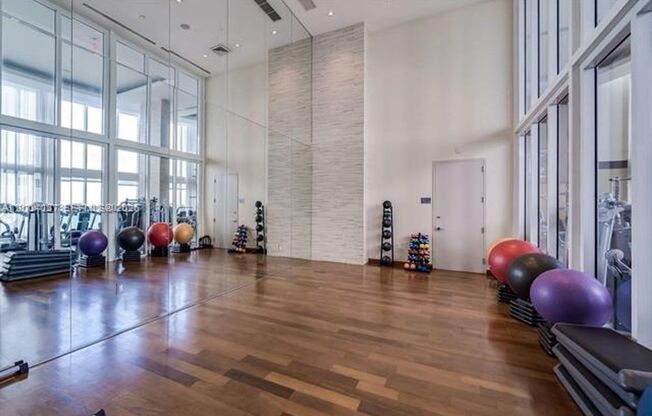 3 beds, 3 baths, 2,354 sqft, $9,500, Unit 16001 Collins Ave # 406