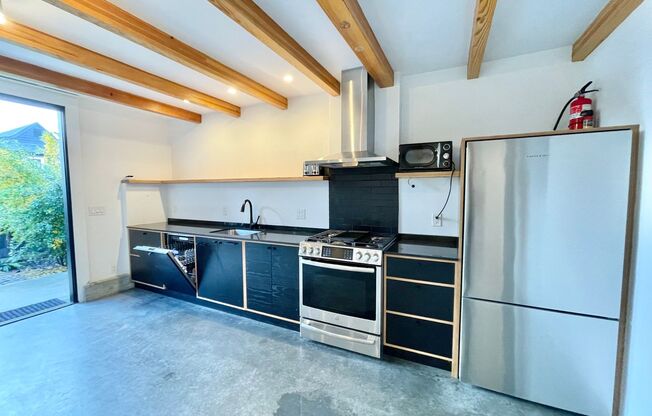 2BR/1BA Potrero Hill Contemporary Residence w/ Private Garden – a MUST SEE! PROGRESSIVE