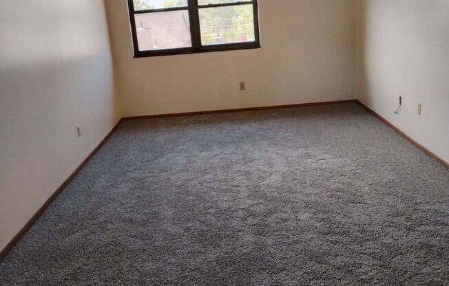 One bedroom apartment in an OVER 55 COMMUNITY