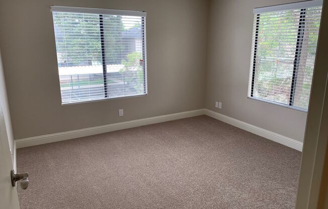2 beds, 1 bath, 875 sqft, $1,590, Unit 445-265