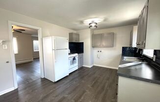 2 beds, 1 bath, 1,287 sqft, $1,995, Unit 3775