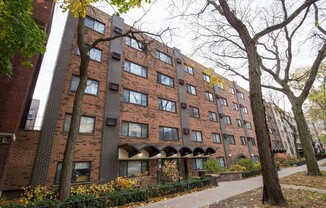431 W Barry Ave