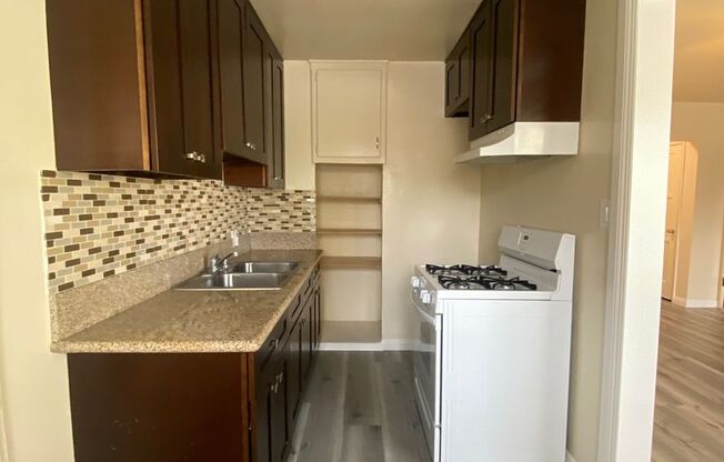 Studio, 1 bath, $1,550