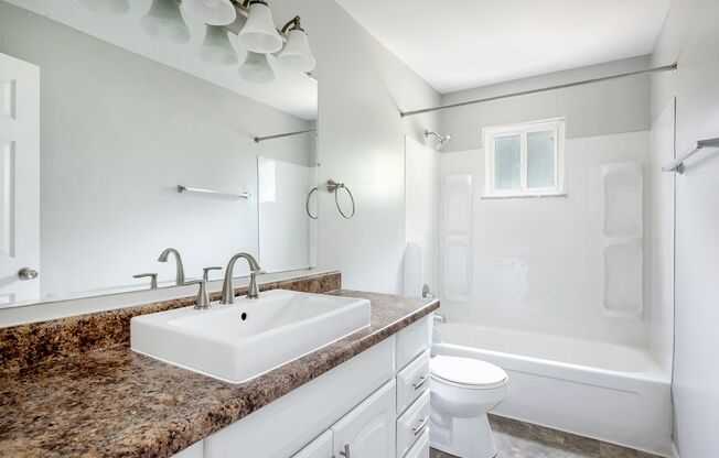 2 beds, 1 bath, 685 sqft, $1,075