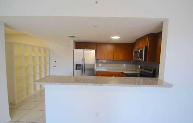 Modern 1-Bedroom 1-Bathroom with a den, centrally located in Miami