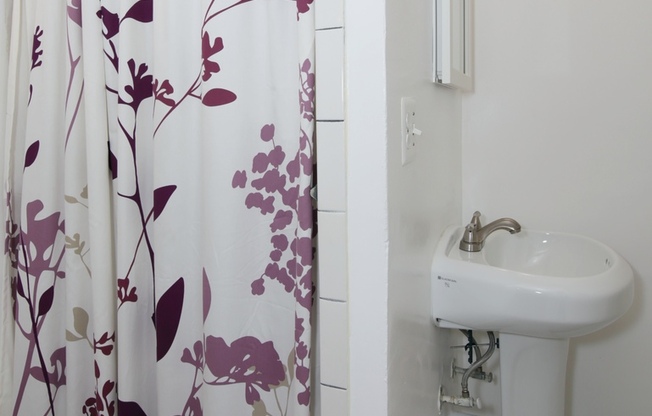 2 beds, 2 baths, $3,250