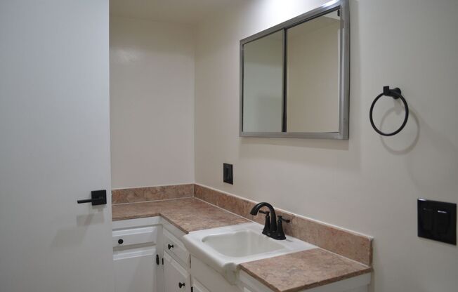 2 beds, 2 baths, $2,890, Unit 27