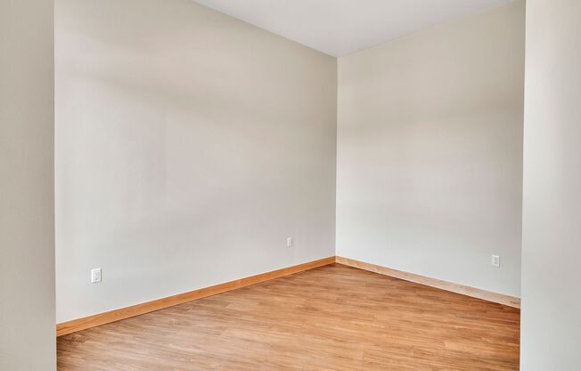 2 beds, 1.5 baths, 1,011 sqft, $2,150, Unit 412