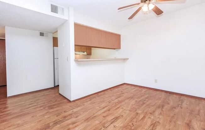 1 bed, 1 bath, 800 sqft, $1,265, Unit 240