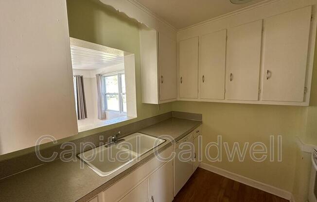 18 N METEOR AVE