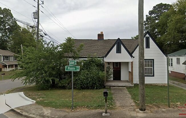 100 S MOORE RD