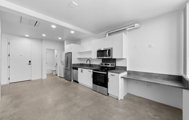 1 bed, 2 baths, 611 sqft, $2,695, Unit Unit 2