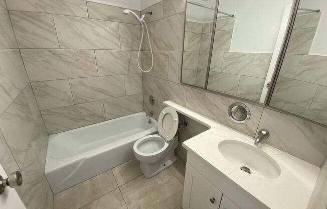 3 beds, 2 baths, 1,200 sqft, $3,450, Unit 1616 - 4A