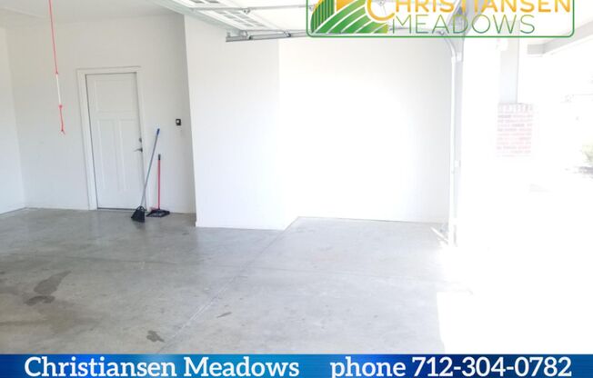 2 beds, 1 bath, 1,075 sqft, $1,250, Unit 1-109