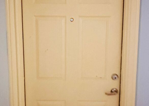 Elegant 1Brm 1Ba wood floors, quartz counters and more!