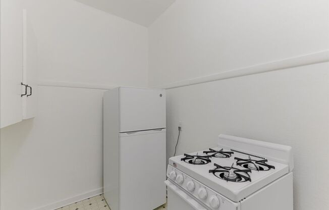 Studio, 1 bath, 332 sqft, $925, Unit 308