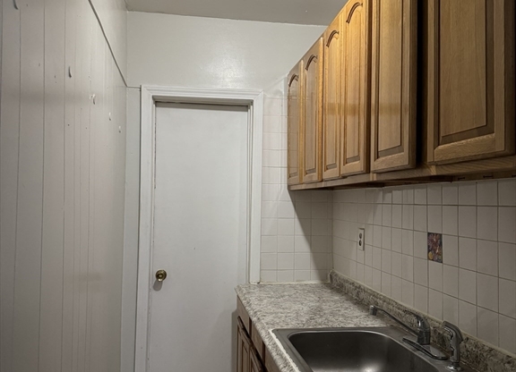 16 HOLYOKE ST