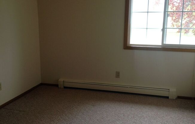 2 beds, 1 bath, 800 sqft, $1,019, Unit 8034 - 202