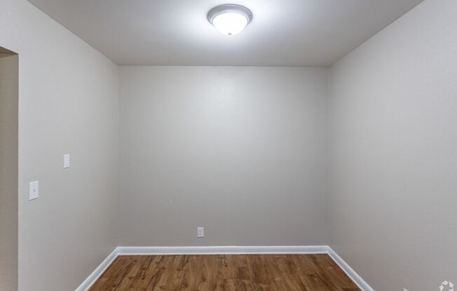 1 bed, 1 bath, 620 sqft, $1,049