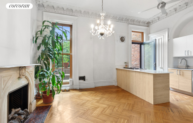 101 SAINT JAMES PL