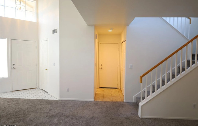 8940 LIBERTYVALE DR