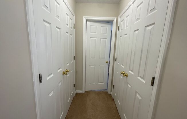 1 bed, 1 bath, 871 sqft, $1,225, Unit 2758-5