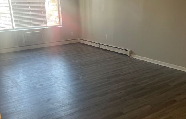 1 bed, 1 bath, 800 sqft, $1,400, Unit 202