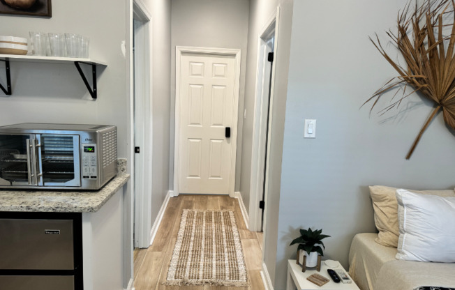 4483 OCEAN VW AVE