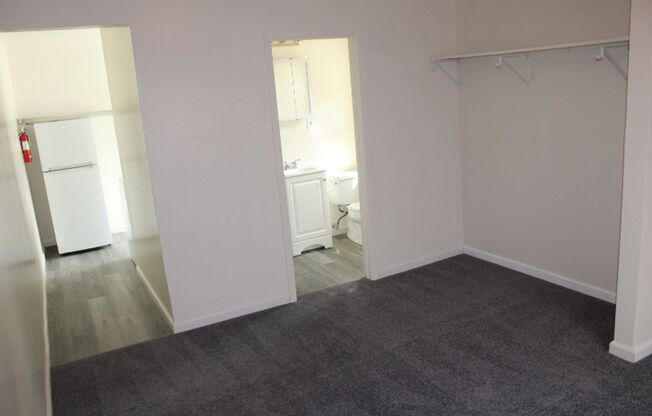 Studio, 1 bath, 312 sqft, $1,200, Unit 2033A