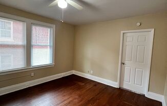 2 beds, 1 bath, 1,000 sqft, $1,100, Unit Apt 3