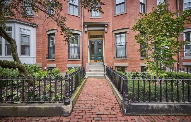 120 W CONCORD ST