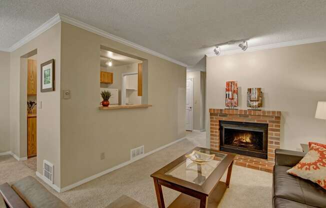 Ridge and Shores Living Room Apartments in Federal Way, WA