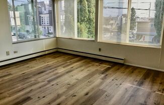 465 N 43 ST